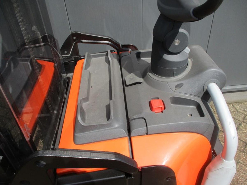 BT SPE 140L - Stacker: picture 5 BT SPE 140L - Stacker: picture 5