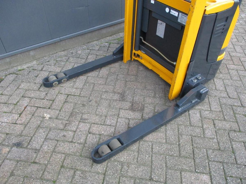 Jungheinrich EJB14 - Pallet truck: picture 5 Jungheinrich EJB14 - Pallet truck: picture 5