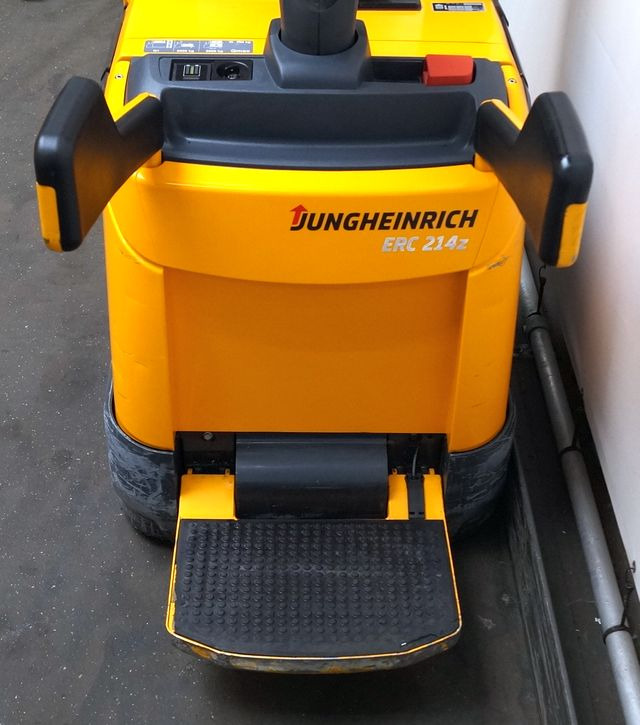 Jungheinrich ERC214z - Stacker: picture 3 Jungheinrich ERC214z - Stacker: picture 3