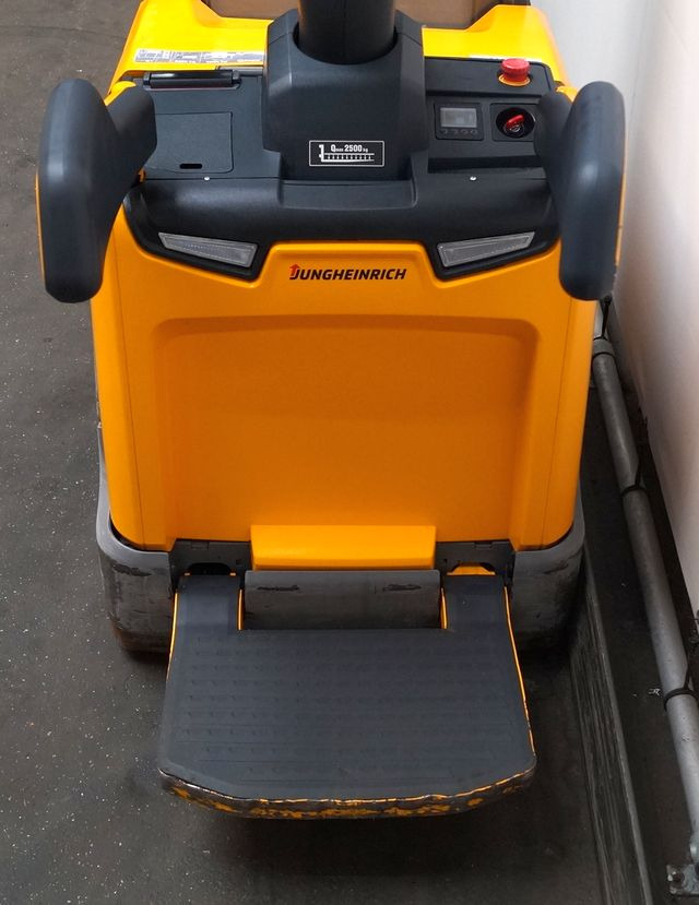 Jungheinrich ERD220 - Stacker: picture 4 Jungheinrich ERD220 - Stacker: picture 4