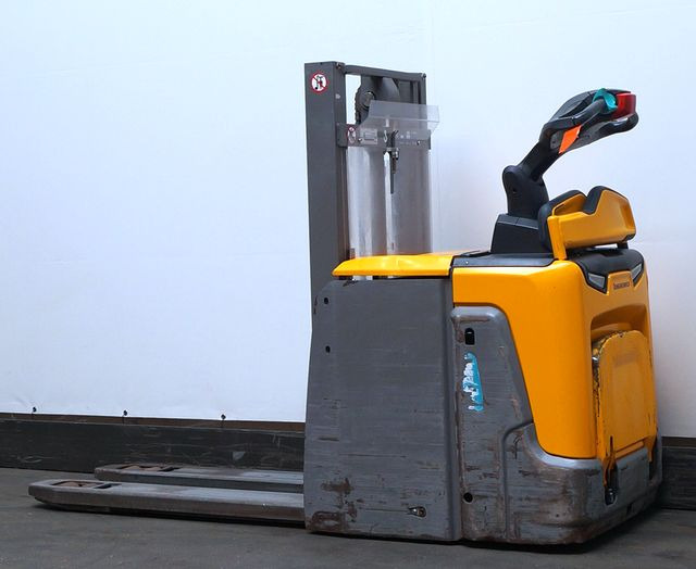 Jungheinrich ERD220 - Stacker: picture 2 Jungheinrich ERD220 - Stacker: picture 2