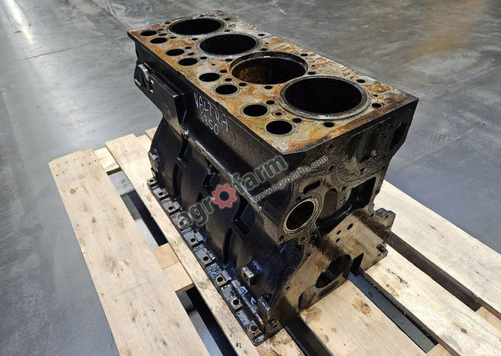 Blok silnika Valtra 6350, 6000, 6200, 6250, 6300 - Engine for Truck: picture 1 Blok silnika Valtra 6350, 6000, 6200, 6250, 6300 - Engine for Truck: picture 1