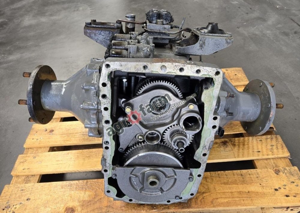 Tylny most Fendt 210 F Vario - Gearbox: picture 2 Tylny most Fendt 210 F Vario - Gearbox: picture 2