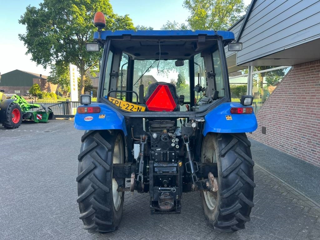 New Holland TL 90  - Farm tractor: picture 4 New Holland TL 90  - Farm tractor: picture 4