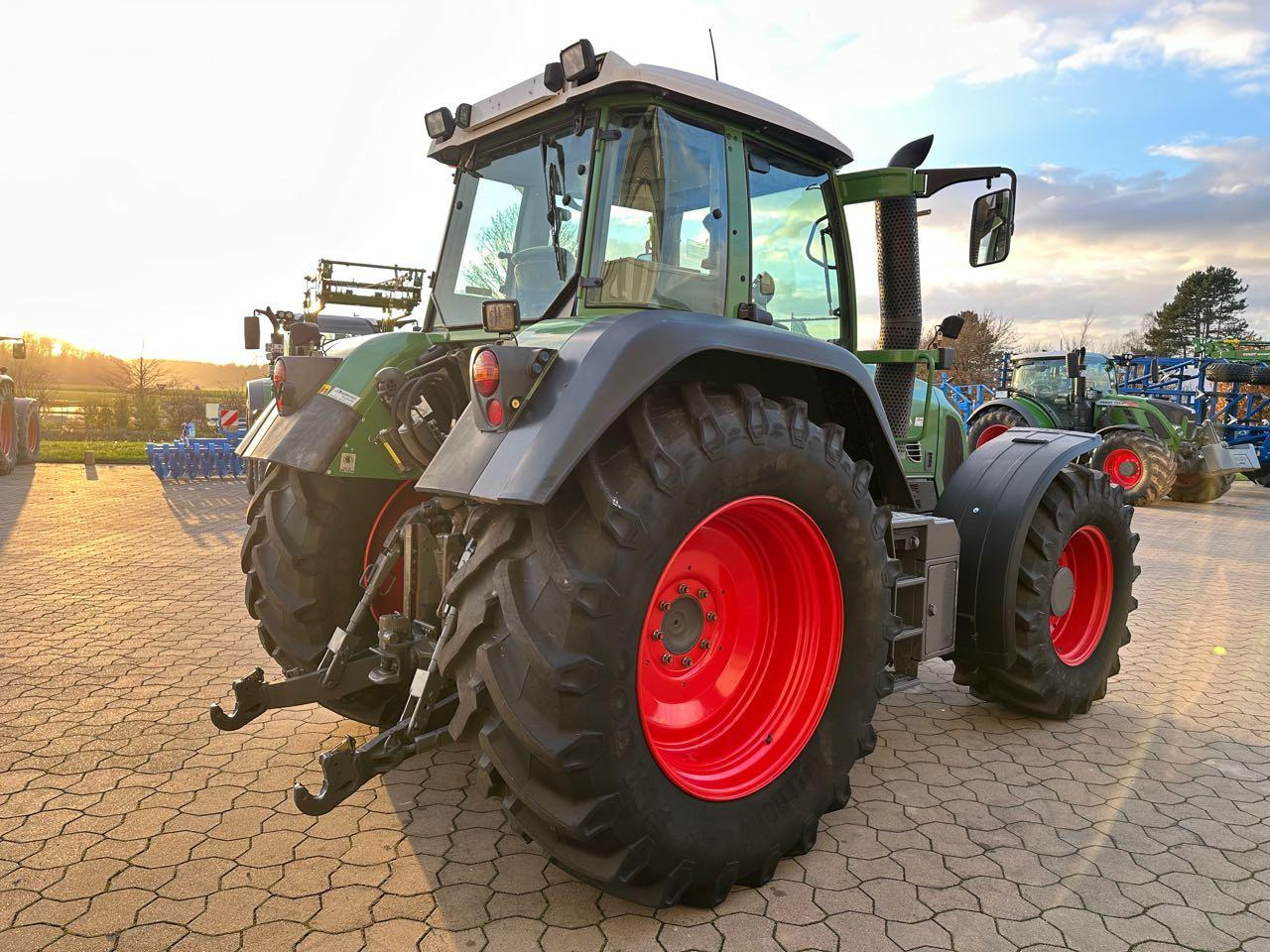 Fendt 716 Vario TMS - Farm tractor: picture 5 Fendt 716 Vario TMS - Farm tractor: picture 5