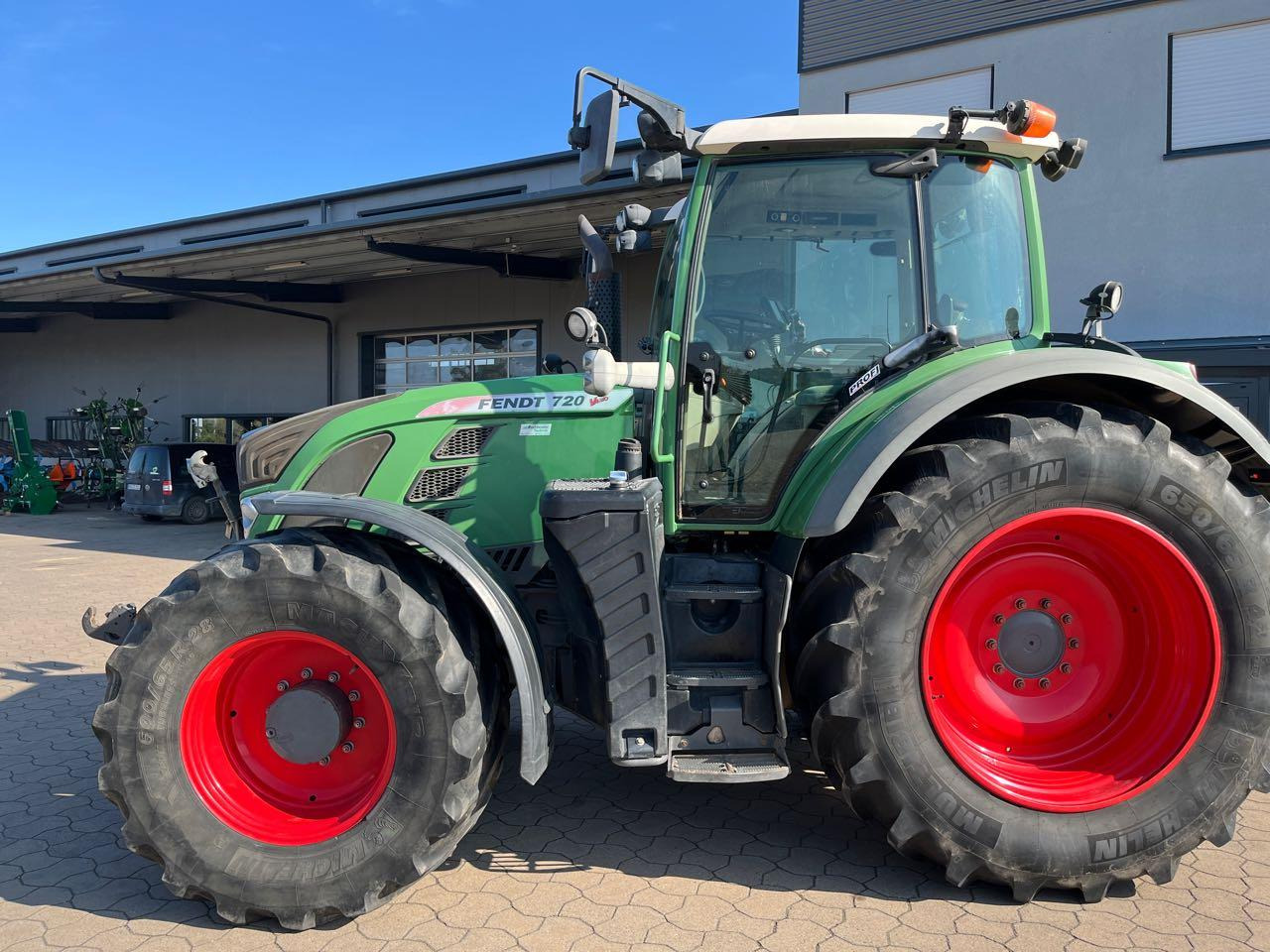 Fendt 720 Vario SCR - Farm tractor: picture 1 Fendt 720 Vario SCR - Farm tractor: picture 1