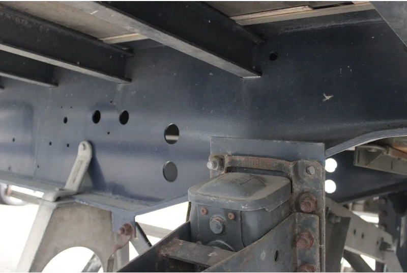 Groenewegen + lift dholandia+APK - Closed box semi-trailer: picture 5 Groenewegen + lift dholandia+APK - Closed box semi-trailer: picture 5