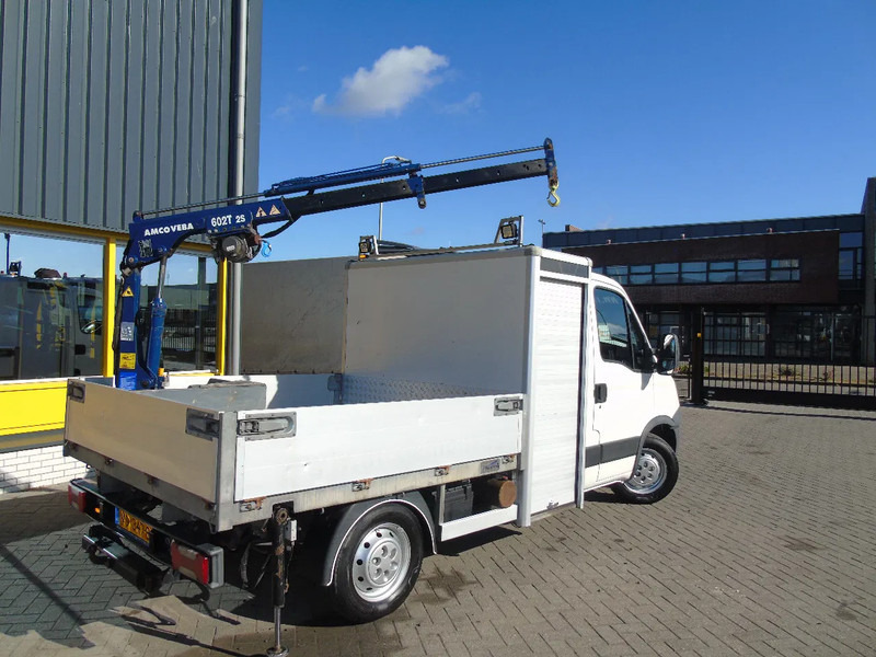 Iveco Daily 35S15 + amcoveba 602 + manual - Flatbed van: picture 4 Iveco Daily 35S15 + amcoveba 602 + manual - Flatbed van: picture 4