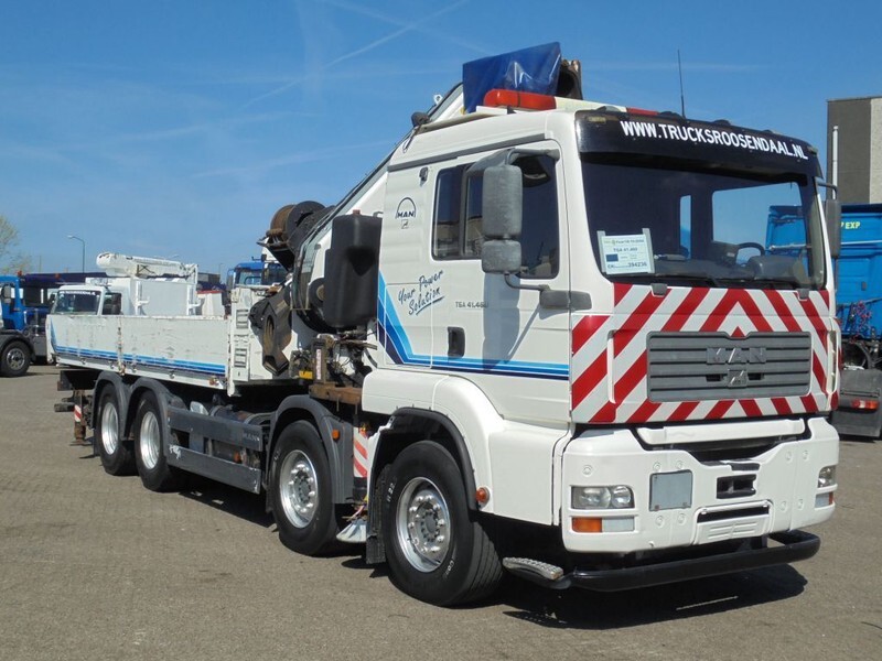 MAN TGA 41.460 1e Owner + Manual + Fassi F800XP 6x hydr. + Winch + hoogzit 8x4 + Low KM + Remote + FLY-JIB Prepared - Crane truck: picture 3 MAN TGA 41.460 1e Owner + Manual + Fassi F800XP 6x hydr. + Winch + hoogzit 8x4 + Low KM + Remote + FLY-JIB Prepared - Crane truck: picture 3