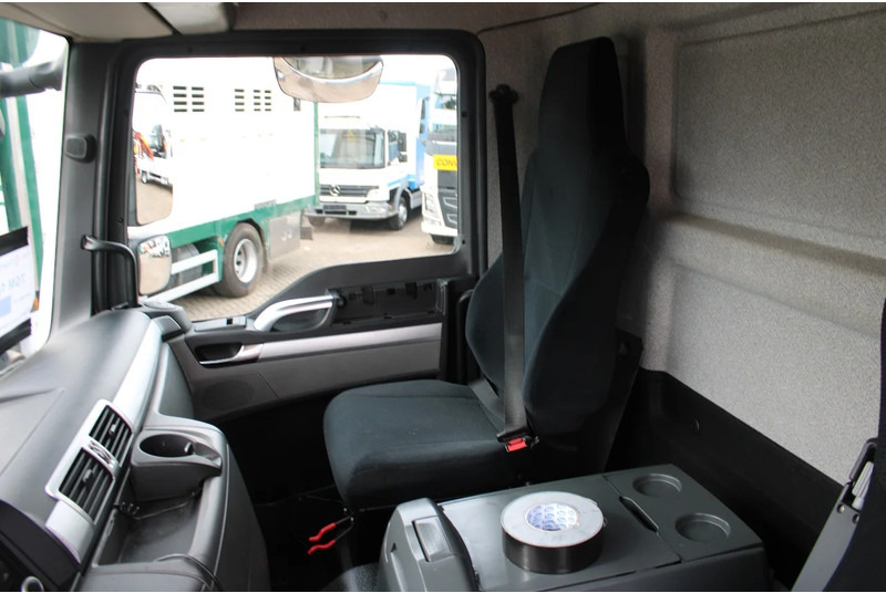 Refrigerator truck MAN TGM 18.250 + EURO 6 + CARRIER + LIFT: picture 10 Refrigerator truck MAN TGM 18.250 + EURO 6 + CARRIER + LIFT: picture 10