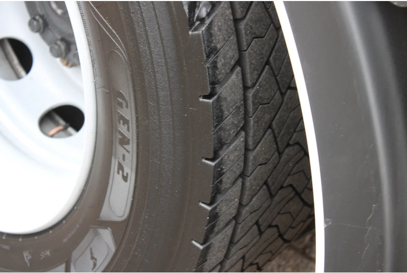 Refrigerator truck MAN TGM 18.250 + EURO 6 + CARRIER + LIFT: picture 17 Refrigerator truck MAN TGM 18.250 + EURO 6 + CARRIER + LIFT: picture 17