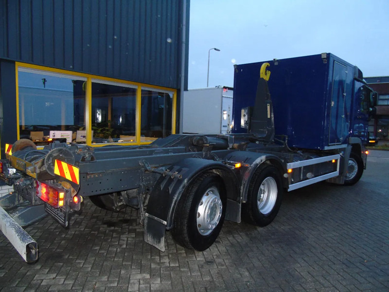 Mercedes-Benz Actros 2632 + PALFINGER + 6X2 + EURO 5 - Hook lift truck: picture 3 Mercedes-Benz Actros 2632 + PALFINGER + 6X2 + EURO 5 - Hook lift truck: picture 3