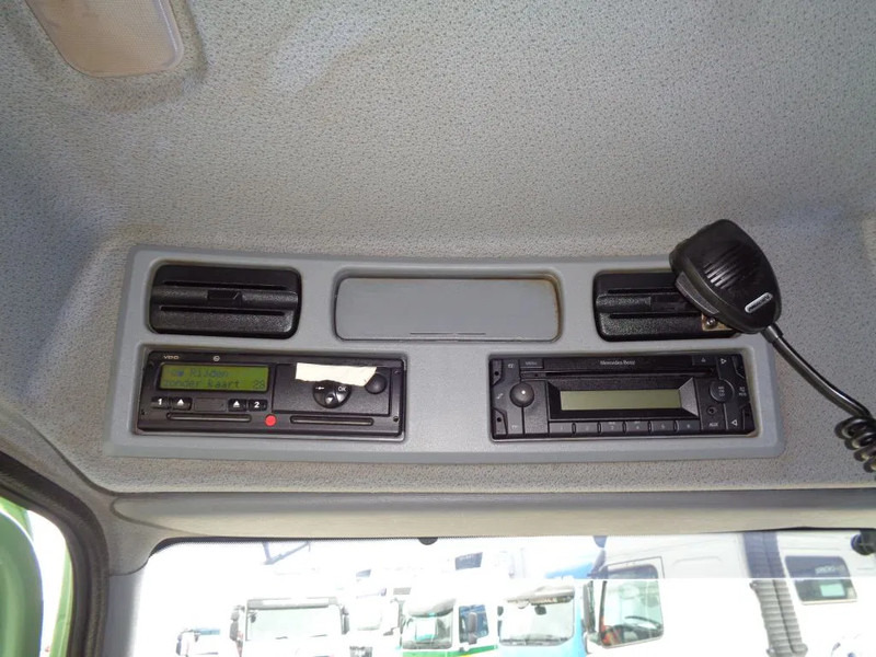 Box truck Mercedes-Benz Atego 822 Atego 822 + Euro 5 + Dhollandia lift: picture 15