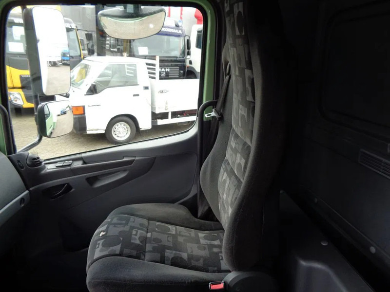Box truck Mercedes-Benz Atego 822 Atego 822 + Euro 5 + Dhollandia lift: picture 17