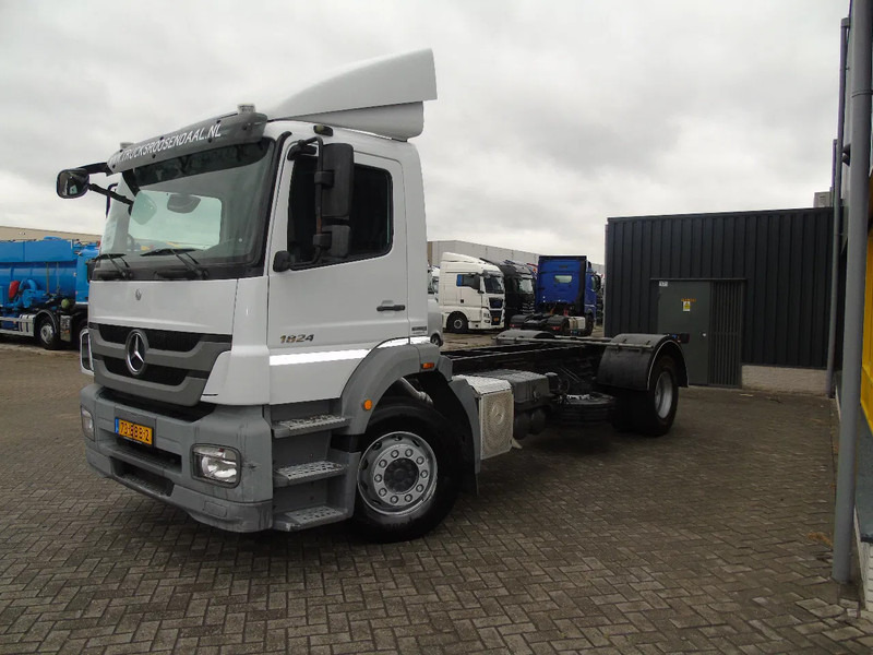 Mercedes-Benz Axor 1824 + EURO 5 + 18T + ENGINE HYDROLIC SYSTEM - Cab chassis truck: picture 2 Mercedes-Benz Axor 1824 + EURO 5 + 18T + ENGINE HYDROLIC SYSTEM - Cab chassis truck: picture 2