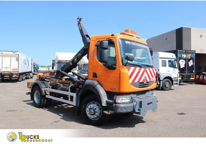 Renault Midliner 220 DCI + 4X4 + MANUAL + HOOK - Hook lift truck: picture 1 Renault Midliner 220 DCI + 4X4 + MANUAL + HOOK - Hook lift truck: picture 1