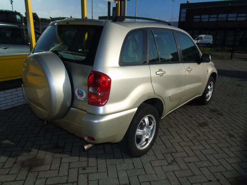 Toyota RAV4 + 4X4 + AUTOMAT + PETROL - SUV: picture 4 Toyota RAV4 + 4X4 + AUTOMAT + PETROL - SUV: picture 4