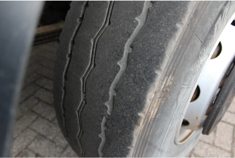 Tractor unit MAN F 26.364 + 6X4 + BIG AXLE + EURO 2 + MANUAL: picture 19 Tractor unit MAN F 26.364 + 6X4 + BIG AXLE + EURO 2 + MANUAL: picture 19