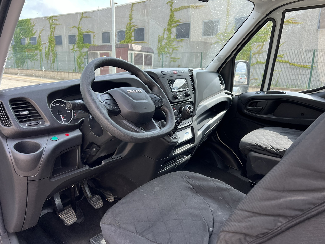 Truck mounted aerial platform Iveco Daily + Oil&Steel Scorpion 1812 Smart Iveco Daily + Oil&Steel Scorpion 1812 Smart: picture 6