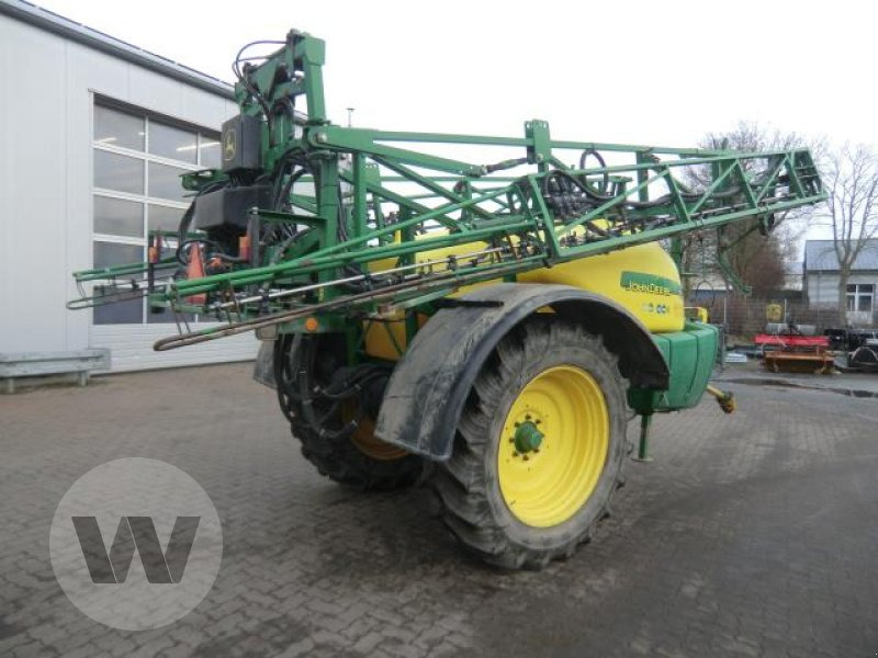John Deere TRSP 732 - Trailed sprayer: picture 2 John Deere TRSP 732 - Trailed sprayer: picture 2
