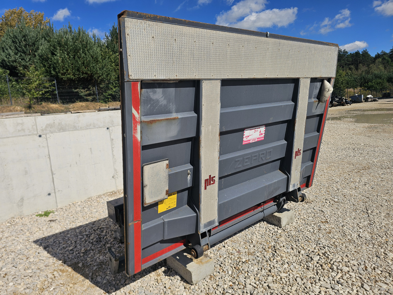 ZEPRO Z 2000-175 MA / 2019 / 2000kg - Tail lift: picture 2 ZEPRO Z 2000-175 MA / 2019 / 2000kg - Tail lift: picture 2