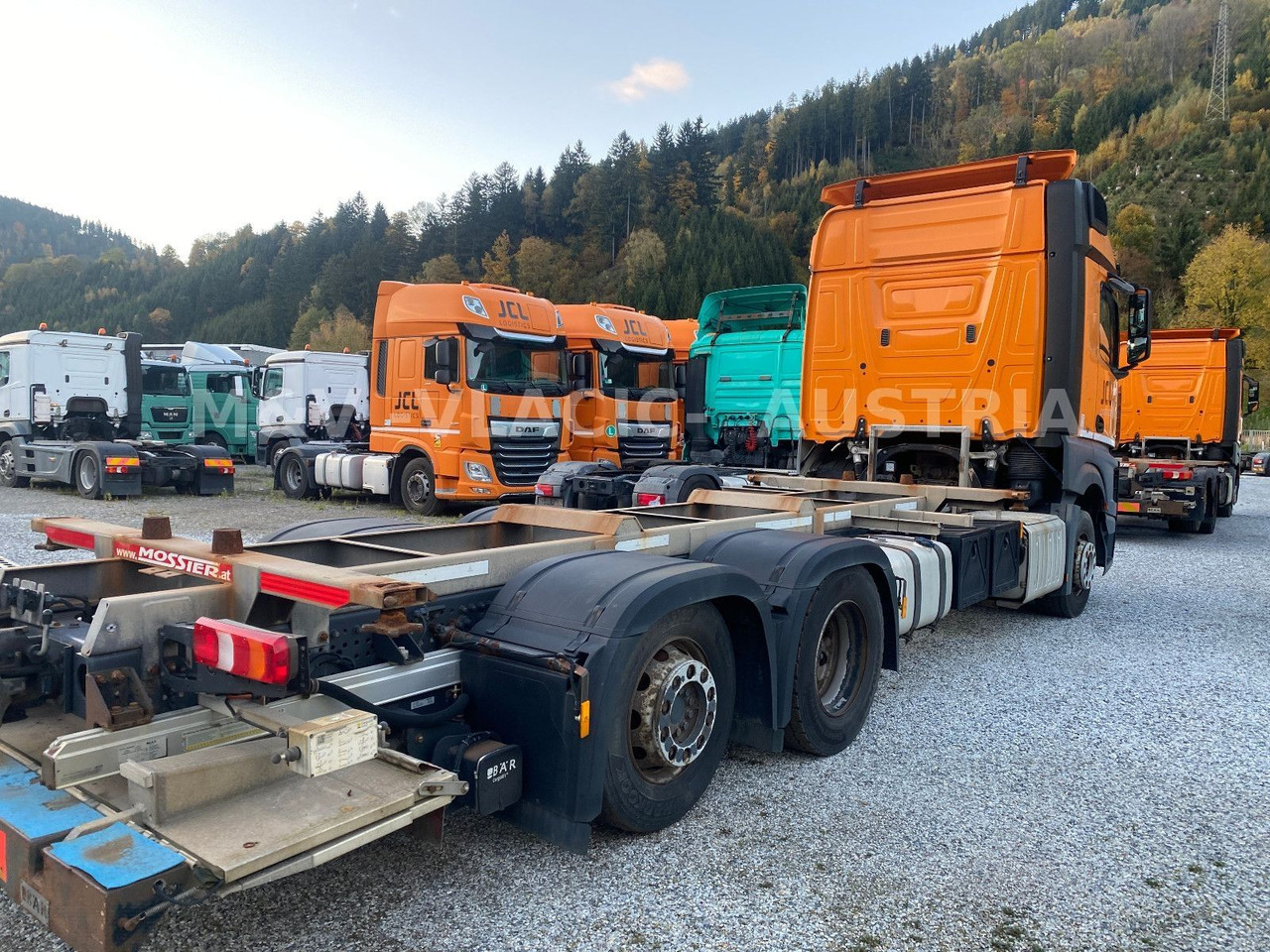 Container transporter/ Swap body truck Mercedes-Benz 2542: picture 16 Container transporter/ Swap body truck Mercedes-Benz 2542: picture 16