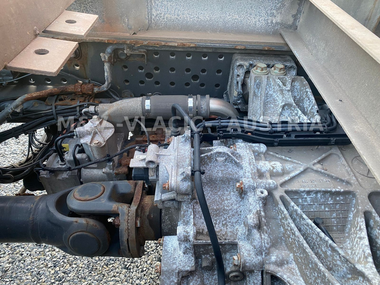 Container transporter/ Swap body truck Mercedes-Benz 2542: picture 12 Container transporter/ Swap body truck Mercedes-Benz 2542: picture 12