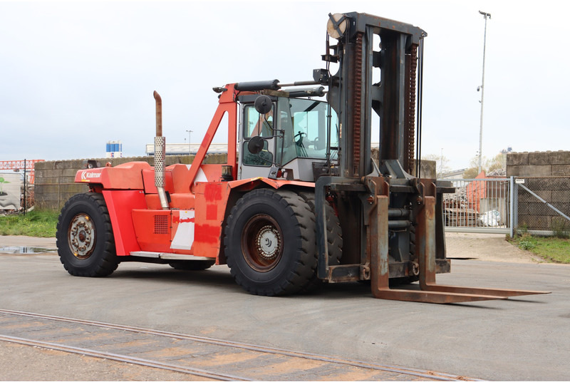 Kalmar DCF450-12 - Diesel forklift: picture 1 Kalmar DCF450-12 - Diesel forklift: picture 1