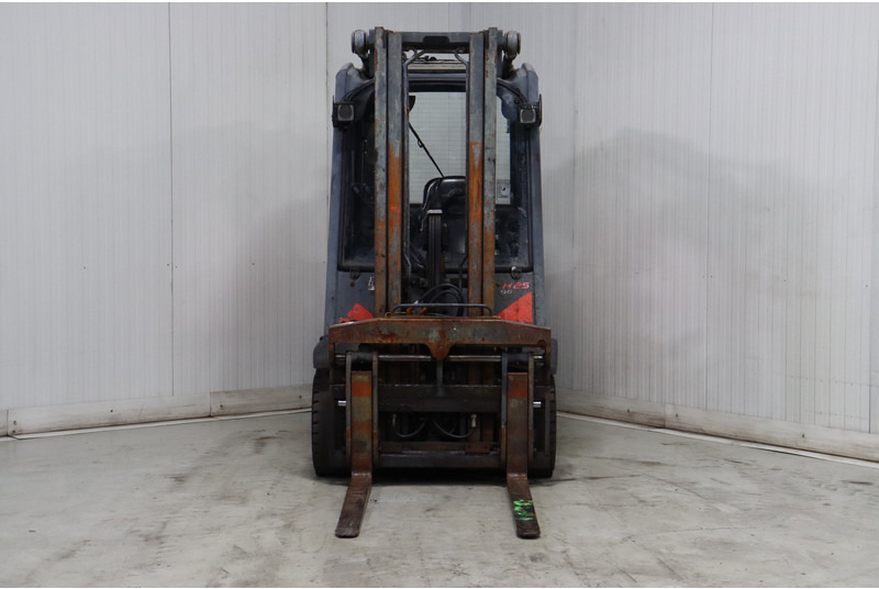 Linde H25D - Diesel forklift: picture 3 Linde H25D - Diesel forklift: picture 3