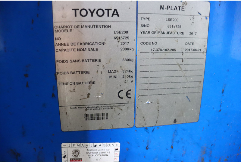 Toyota LSE200 - Order picker: picture 2 Toyota LSE200 - Order picker: picture 2