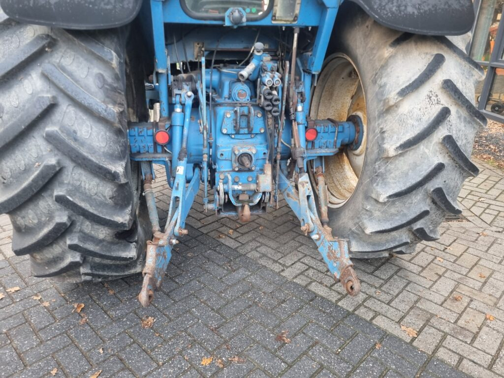 FORD 8210 - Farm tractor: picture 5 FORD 8210 - Farm tractor: picture 5