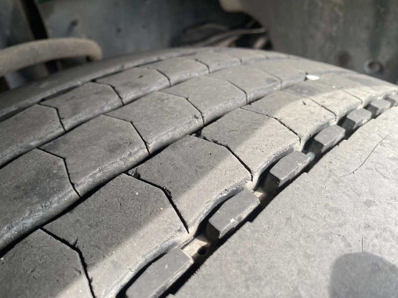 Lease a Scania R143-450 V8 | OLD SKOOL | NO RUST !! | COLLECTORS ITEM Scania R143-450 V8 | OLD SKOOL | NO RUST !! | COLLECTORS ITEM: picture 12