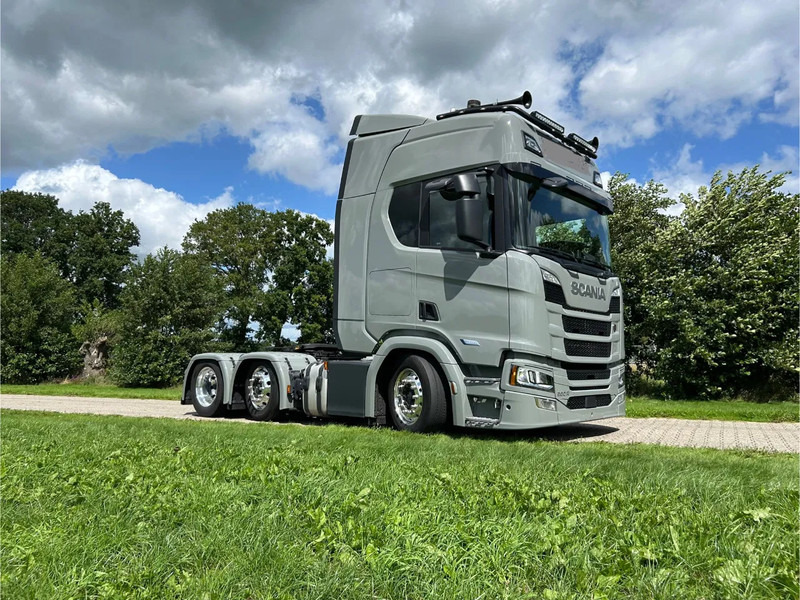Scania R560 6x2/4 LB | 2023 | FULL AIR | RETARDER | PARK COOLER - Tractor unit: picture 4 Scania R560 6x2/4 LB | 2023 | FULL AIR | RETARDER | PARK COOLER - Tractor unit: picture 4