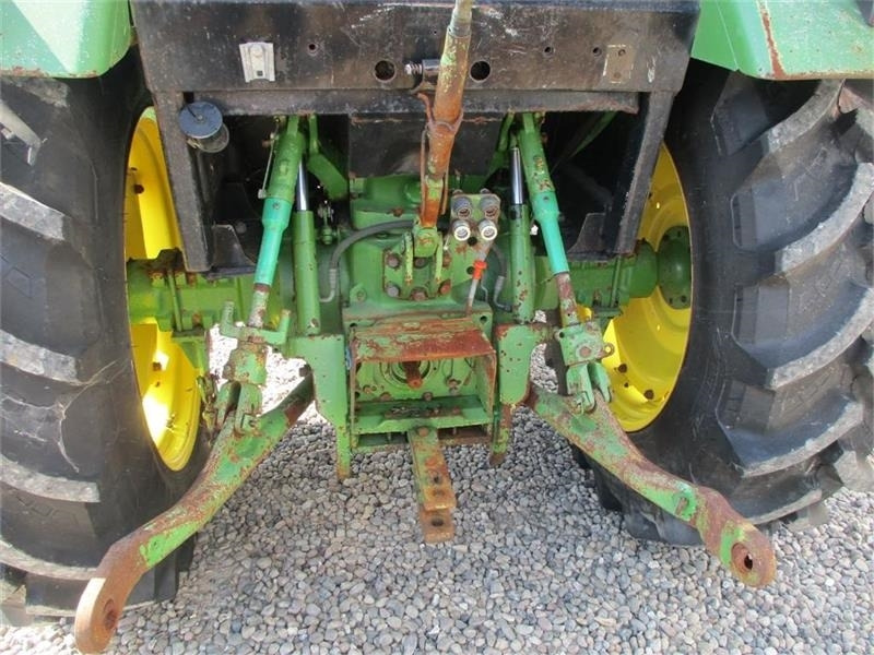 John Deere 2850 TURBO Med nye bagdæk - Farm tractor: picture 4 John Deere 2850 TURBO Med nye bagdæk - Farm tractor: picture 4