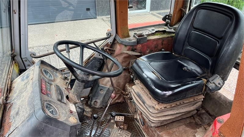 Farm tractor Massey Ferguson 690 Speedshift med frontlæsser: picture 11