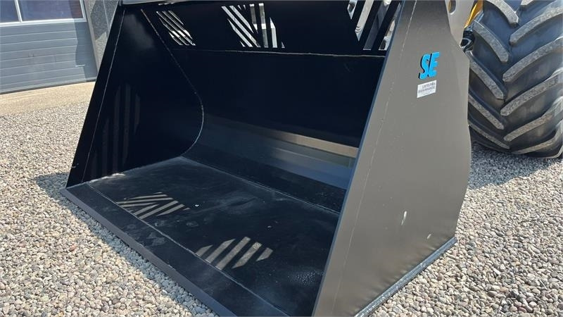 Volvo 4m3 skovl med Volvo beslag på. Den er 2.75m bred - Wheel loader: picture 3 Volvo 4m3 skovl med Volvo beslag på. Den er 2.75m bred - Wheel loader: picture 3