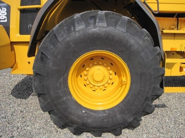 Volvo 750/65R26 Traktor hjul - Wheel loader: picture 1 Volvo 750/65R26 Traktor hjul - Wheel loader: picture 1