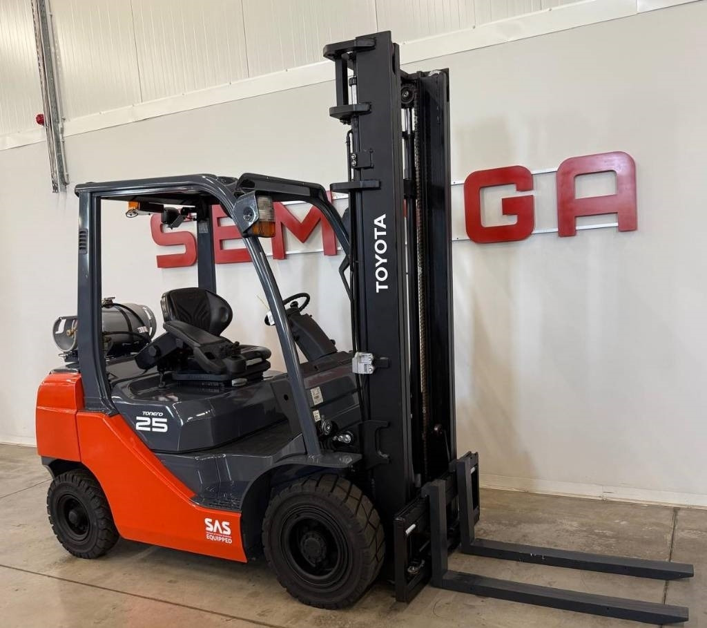 Toyota 10859 - 02-8FGF25 - LPG forklift: picture 1 Toyota 10859 - 02-8FGF25 - LPG forklift: picture 1
