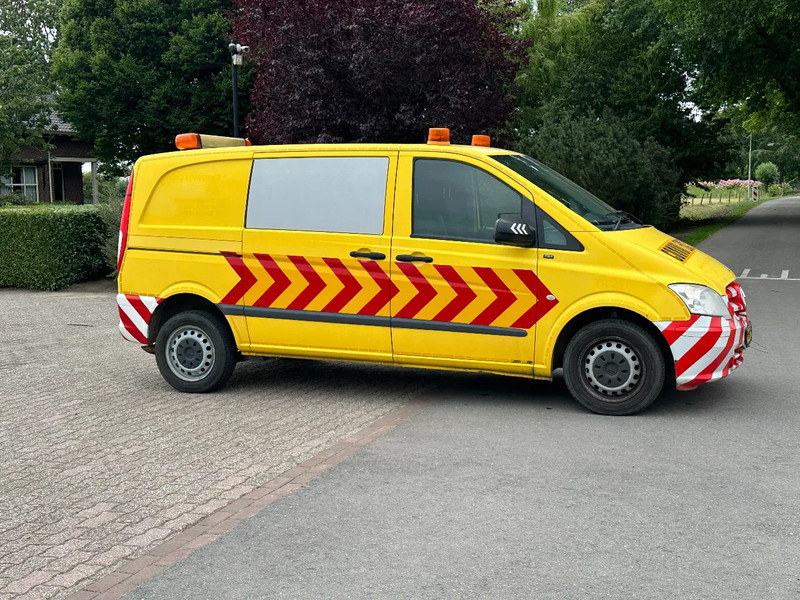 Mercedes-Benz Vito 113 CDI AUTOMAAT!!CONVOI EXCEPTIONNEL!!BEGELEIDINGSWAGEN!! - Small van: picture 2 Mercedes-Benz Vito 113 CDI AUTOMAAT!!CONVOI EXCEPTIONNEL!!BEGELEIDINGSWAGEN!! - Small van: picture 2