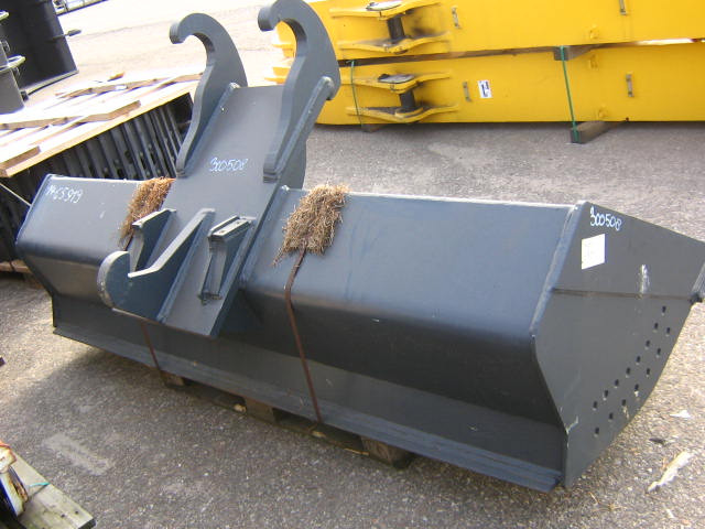CNH Unknown - - Loader bucket: picture 2 CNH Unknown - - Loader bucket: picture 2