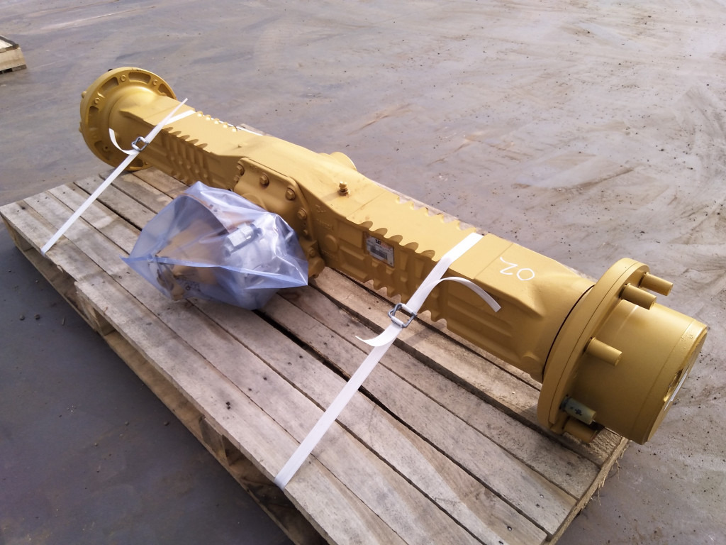 Caterpillar 4454602 - 2628652 - Front axle for Construction machinery: picture 3 Caterpillar 4454602 - 2628652 - Front axle for Construction machinery: picture 3