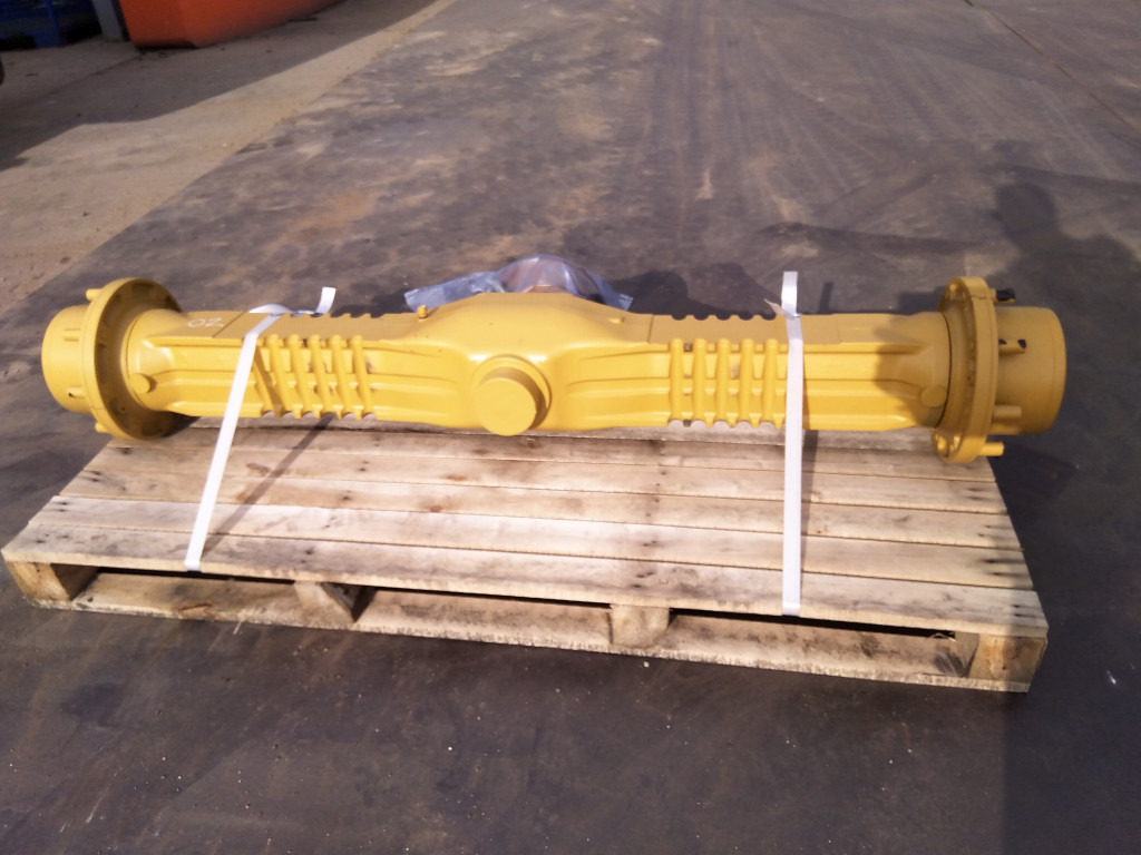 Caterpillar 4454602 - 2628652 - Front axle for Construction machinery: picture 1 Caterpillar 4454602 - 2628652 - Front axle for Construction machinery: picture 1