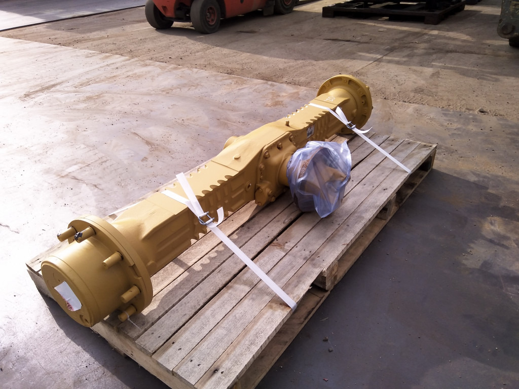 Caterpillar 4454602 - 2628652 - Front axle for Construction machinery: picture 2 Caterpillar 4454602 - 2628652 - Front axle for Construction machinery: picture 2