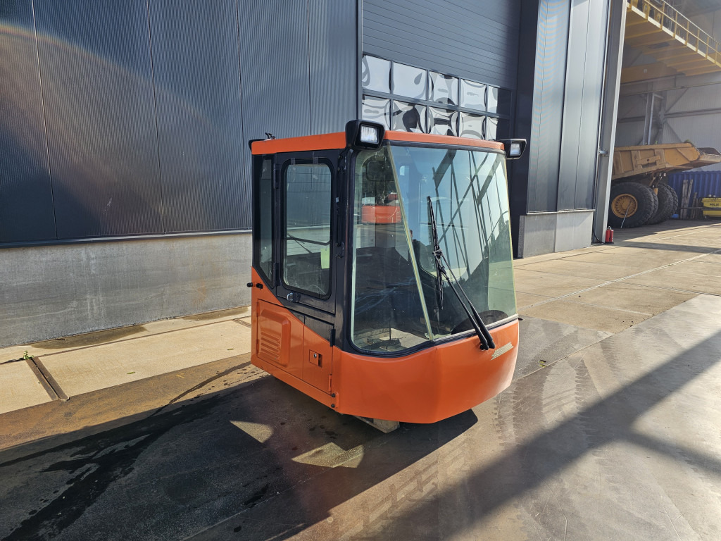Doosan 220101-00071B - 220101-00071A - Cab for Construction machinery: picture 3 Doosan 220101-00071B - 220101-00071A - Cab for Construction machinery: picture 3