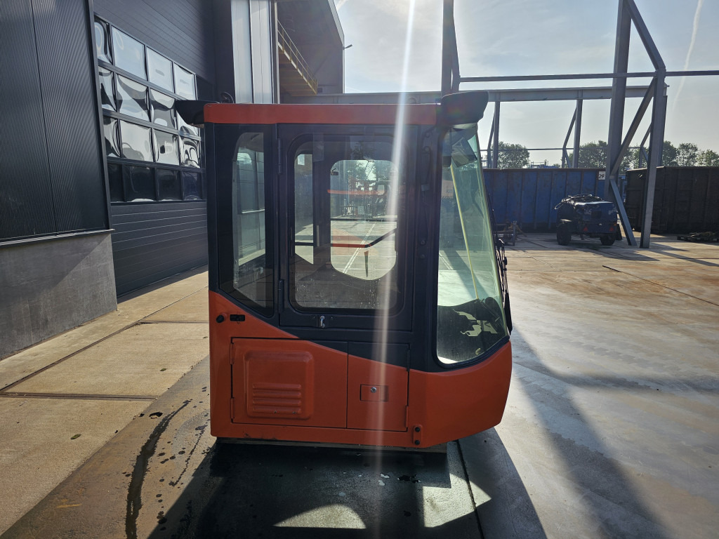 Doosan 220101-00071B - 220101-00071A - Cab for Construction machinery: picture 4 Doosan 220101-00071B - 220101-00071A - Cab for Construction machinery: picture 4