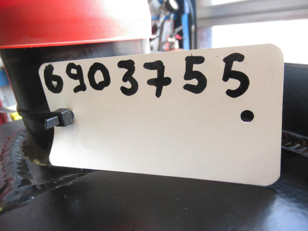 New Holland 6903755 - Intercooler for Construction machinery: picture 4 New Holland 6903755 - Intercooler for Construction machinery: picture 4