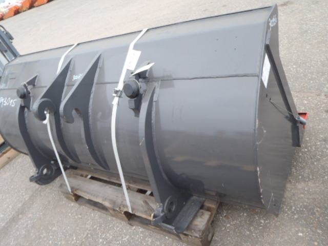 O&K L5.5 - - Loader bucket: picture 1 O&K L5.5 - - Loader bucket: picture 1