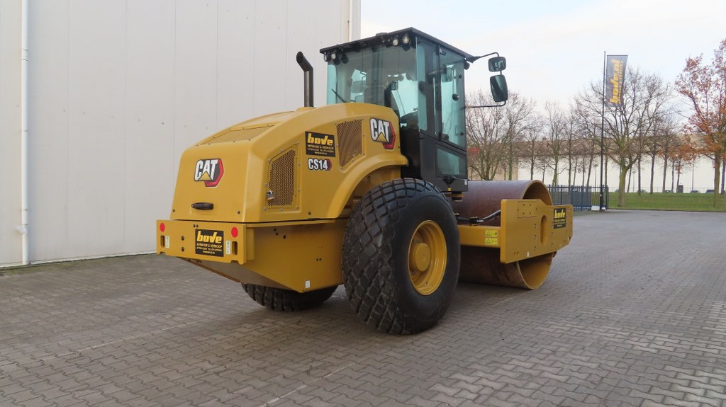 Caterpilllar CS68B - Compactor: picture 2 Caterpilllar CS68B - Compactor: picture 2