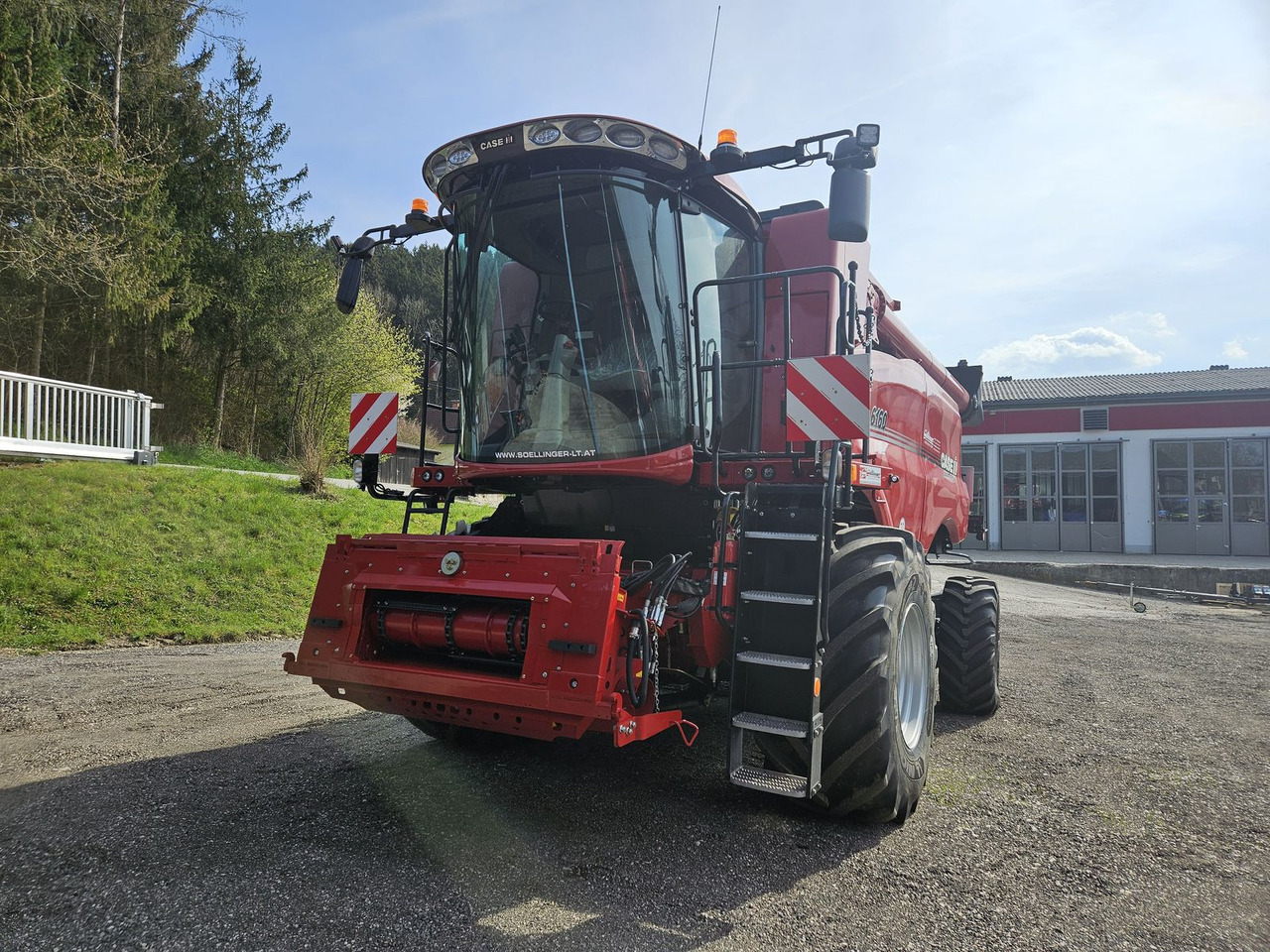 Case IH Axial-Flow 6160 - Combine harvester: picture 1 Case IH Axial-Flow 6160 - Combine harvester: picture 1