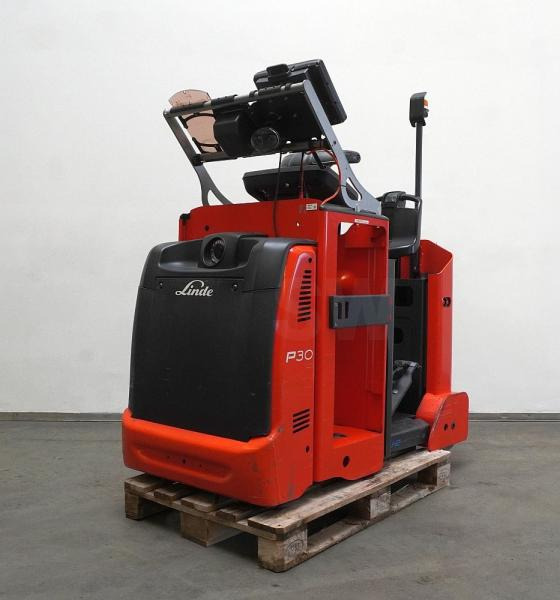 Linde P 30 C 1190 - Tow tractor: picture 4 Linde P 30 C 1190 - Tow tractor: picture 4